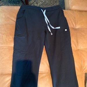 Block Yola Figs Scrub Bottoms